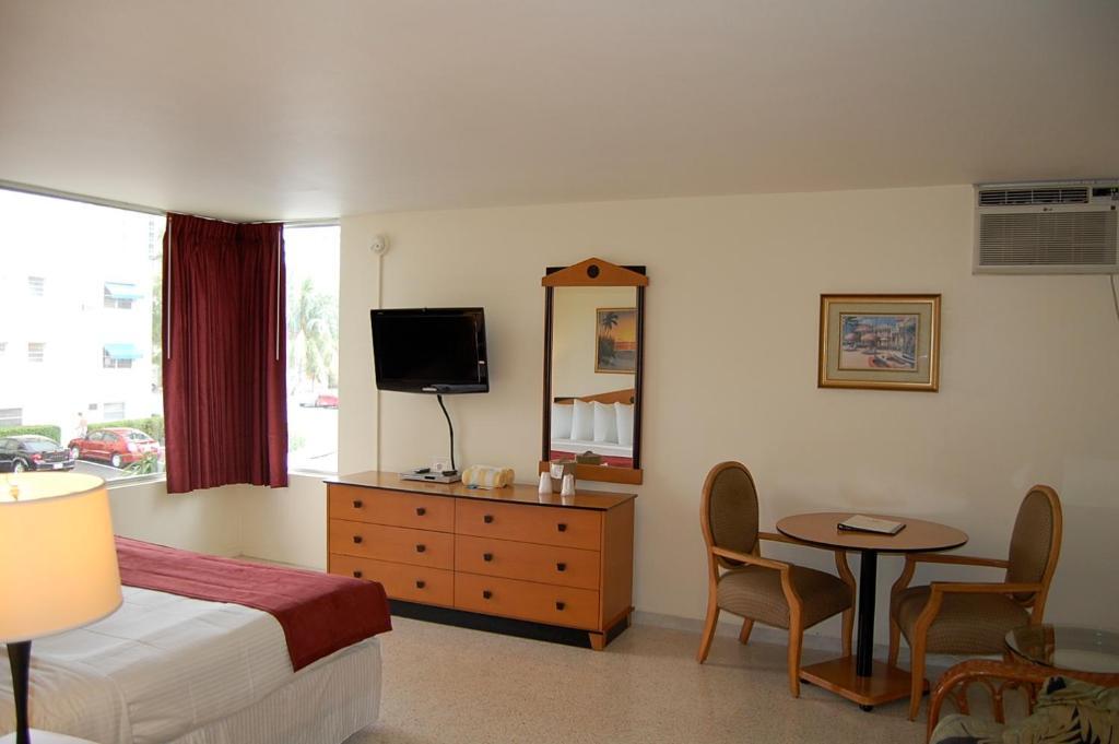 Alcazar Resort- Gay Mens Resort Fort Lauderdale Pokoj fotografie